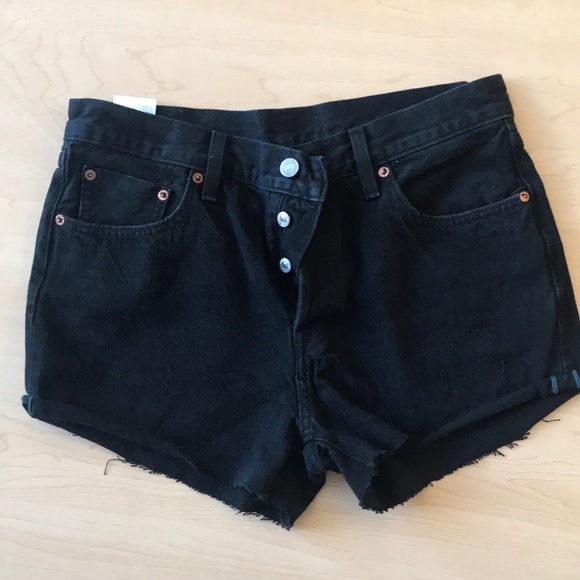 levi black shorts - Picture 2 of 2